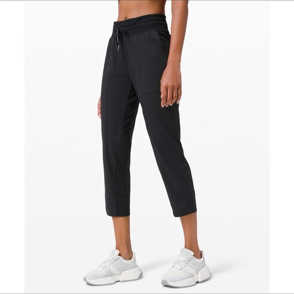 Lululemon Dance Studio Mid-Rise Cropped Pant Black Pinstripe - Picture 12 of 13